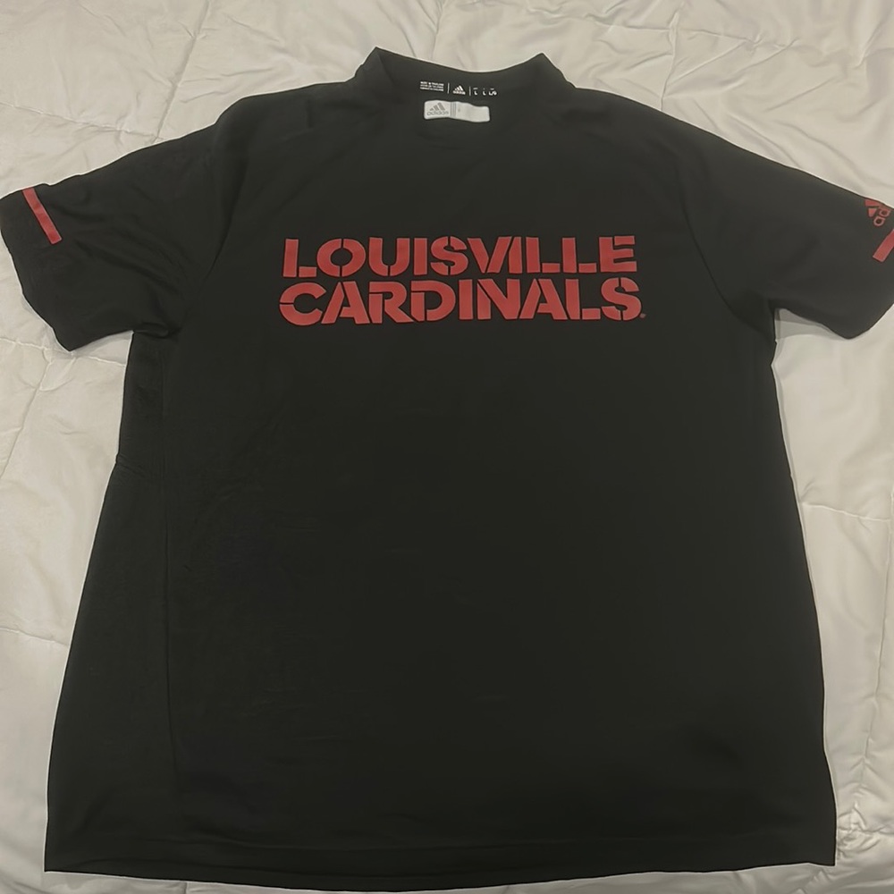 Louisville cardinals NCAA adidas t shirt MINT!!